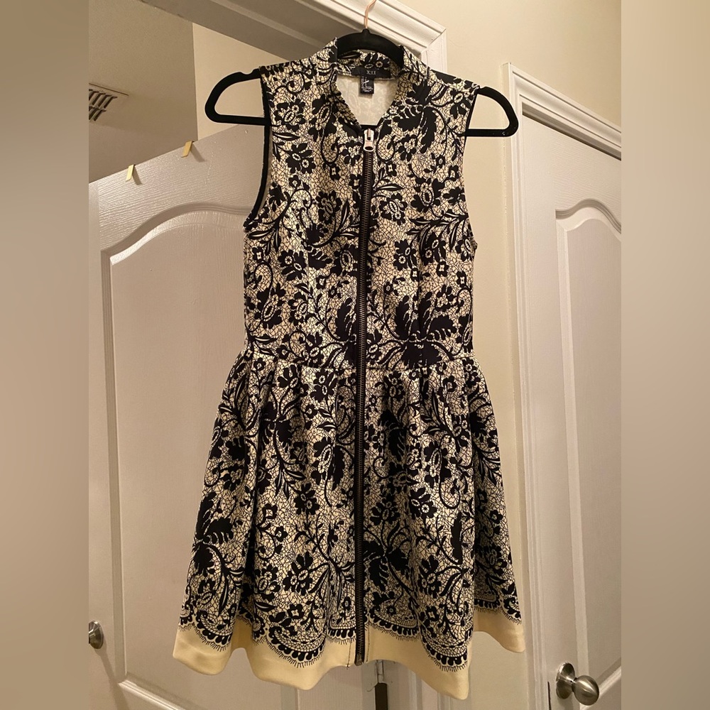 Forever 21 Black and White Dress